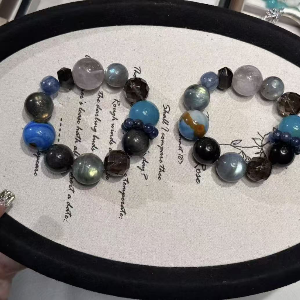 Labradorite with agate