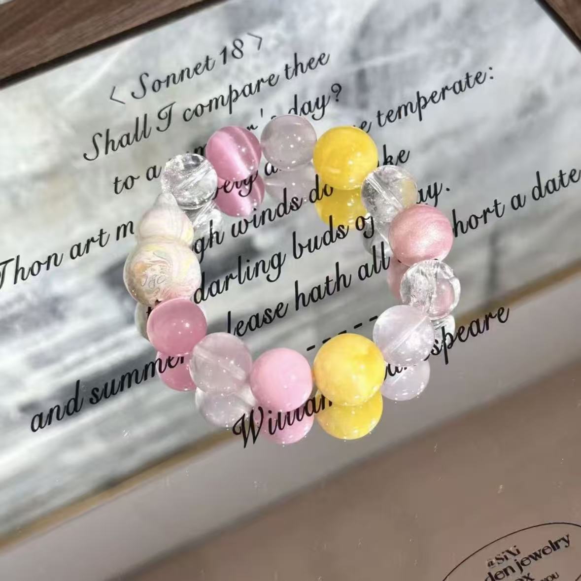 Rose quartz with lacquer Hulu